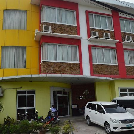 Arabelle Suites Тагбиларан Сити Екстериор снимка