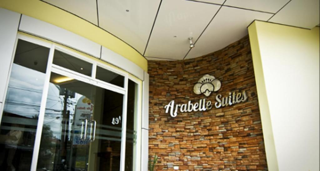 Arabelle Suites Тагбиларан Сити Екстериор снимка